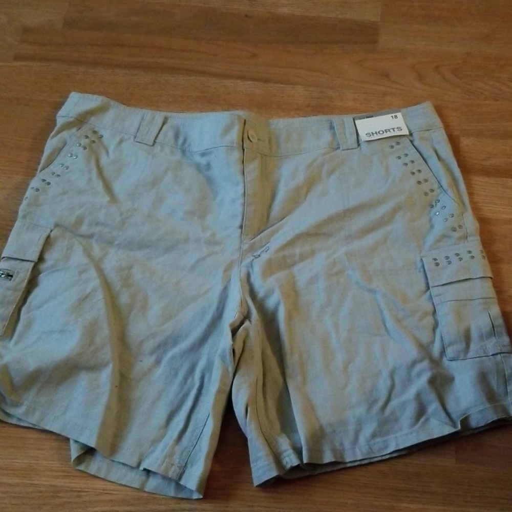Grey Light Linen Shorts